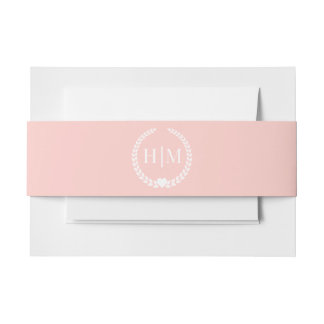 Eenvoudig Pastelroze Minimalistische Monogram Uitnodigingen Wikkel