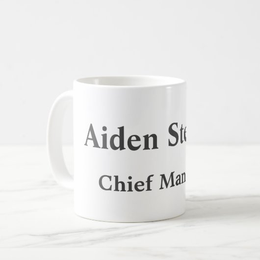 Eenvoudig platte minimalistisch klassiek wit koffiemok (Voorkant links)