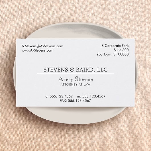 Eenvoudig professioneel en klassiek wit visitekaartje