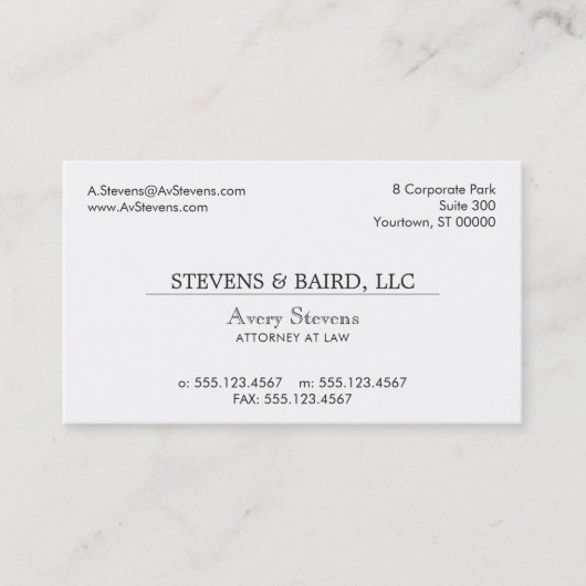 Eenvoudig professioneel en klassiek wit visitekaartje (Voorkant)