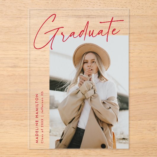 Eenvoudig Red Script Acryl Afstuderen Aankondiging (Voorkant)