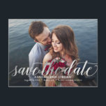 Eenvoudig Romantic sparen het Briefkaart van de Da<br><div class="desc">Modern en stijlvol sparen het datumbriefkaart. Ontworpen door ©Berry Berry Sweet . Afdrukbare digitale bestanden zijn beschikbaar! Bezoek onze website op www.berryberrysweet.com voor meer informatie!</div>