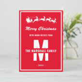 Eenvoudig rood wit monogram Familienaam Kerstmis Feestdagenkaart (Staand voorkant)