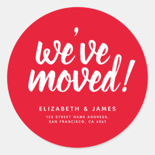 Eenvoudig rood wit script dat we hebben verplaatst ronde sticker