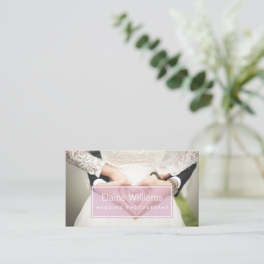 Eenvoudig Roze Modern Photography Visitekaartje (Staand voorkant)