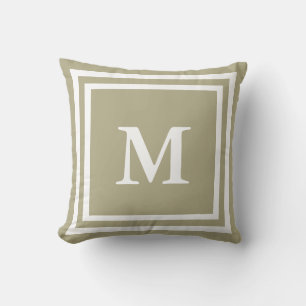 Eenvoudig salie en wit monogram kussen