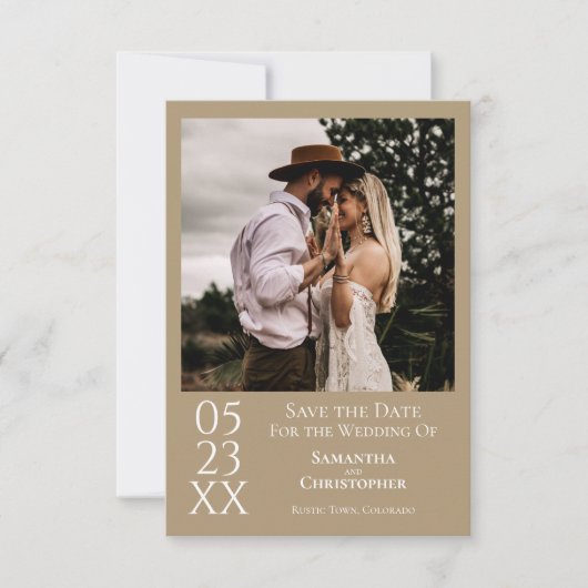 Eenvoudig Sandy Tan Modern Minimalist Photo Weddin Save The Date (Voorkant)