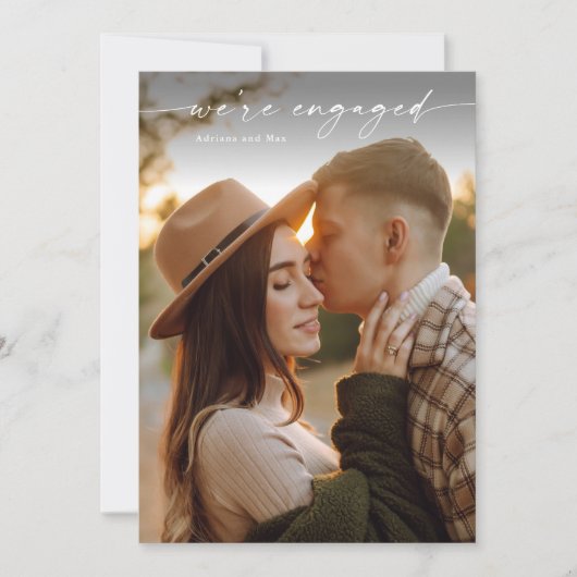 Eenvoudig Script 2 Foto Bruiloft Verloving Invitat Kaart (Voorkant)