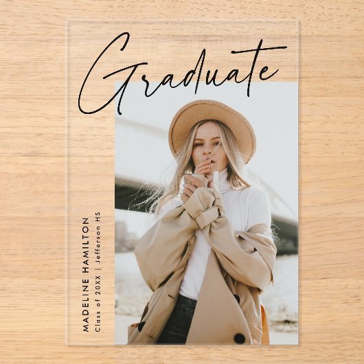 Eenvoudig Script Acryl Afstuderen Aankondiging (Voorkant)