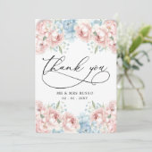Eenvoudig Script Elegant Blush Bloemen Bruiloft Bedankkaart (Staand voorkant)