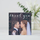 Eenvoudig Script Elegant Vierkante foto bruiloft Bedankkaart (Staand voorkant)