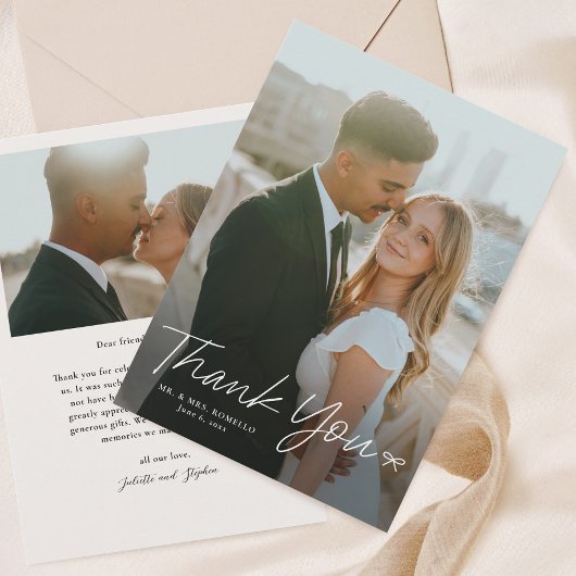 Eenvoudig script met boog foto bruiloft bedankkaart