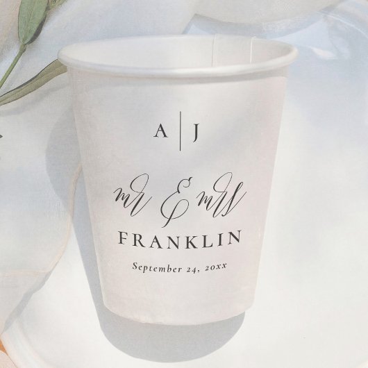 Eenvoudig Script Mr & Mrs Monogram Huwelijk Papieren Bekers