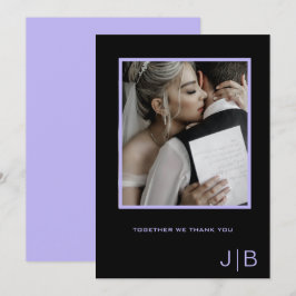Eenvoudig script zwart & lavendel monogram foto bedankkaart