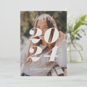 Eenvoudig stijlvol grijs fotocollage Afstuderen Aankondiging (Staand voorkant)