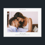 Eenvoudig Stijlvol Moderne Foto Weddenschap Sparen Aankondigingskaart<br><div class="desc">Deze eenvoudige, stijlvolle, moderne, horizontale formaatfotobruiloft bewaart de datumbriefkaart sjabloon een eenvoudige, schone blik met eenvoudige typografie. De minimalistische blik wordt versterkt door witte ruimte aan beide zijden. Op de voorzijde, zou u kunnen verkiezen om de doopvont, de leestekens of de kleur te veranderen die voor uw namen of uw...</div>