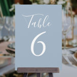 Eenvoudig stoffig blauw chic script tabel nummer kaart<br><div class="desc">Deze elegante stoffige blauwe handtekening script dubbelzijdige tafelnummers zijn perfect voor alle feesten. Ontworpen door Thisnotme©</div>