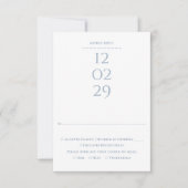 Eenvoudig stoffig blauw speciale datum bruiloft RSVP kaartje (Voorkant)