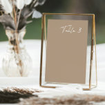 Eenvoudig Taupe Modern Trouwtafelnummer Kaart<br><div class="desc">De eenvoud van het ontwerp stelt het in staat om moeiteloos elke trouwthema of decorstijl aan te vullen, waardoor het een veelzijdige keuze is voor uw speciale dag. De heldere typografie en het strakke design creëer hebben een moderne en verfijnde uitstraling en zetten de toon voor een gedenkwaardige bruiloft. Ontworpen...</div>