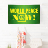 Eenvoudig tekstontwerp "WORLD PEACE NOW" Spandoek (Insitu)