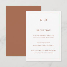 Eenvoudig terracotta monogram elegante bruiloft informatiekaartje