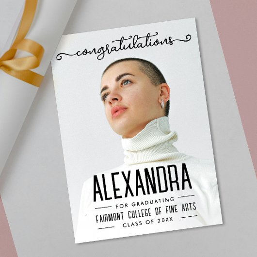 Eenvoudig trendy felicitaties afstudeerscript foto kaart