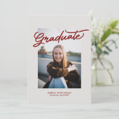 Eenvoudig trendy rood afstuderen foto afstuderen kaart (Staand voorkant)