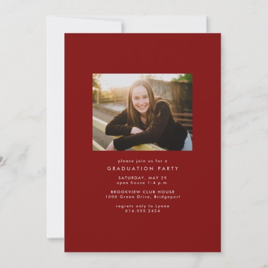 Eenvoudig trendy rood afstuderen foto afstuderen kaart (Achterkant)