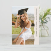 Eenvoudig trendy wavy edge foto afstuderen kaart (Staand voorkant)