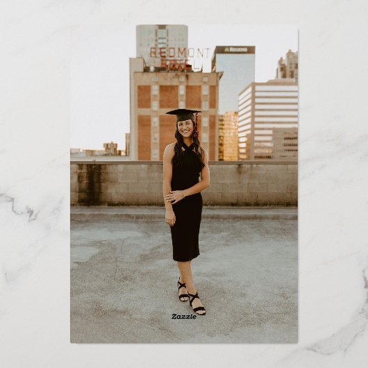 Eenvoudig typografisch Afstuderen Folie Uitnodiging (Achterkant)