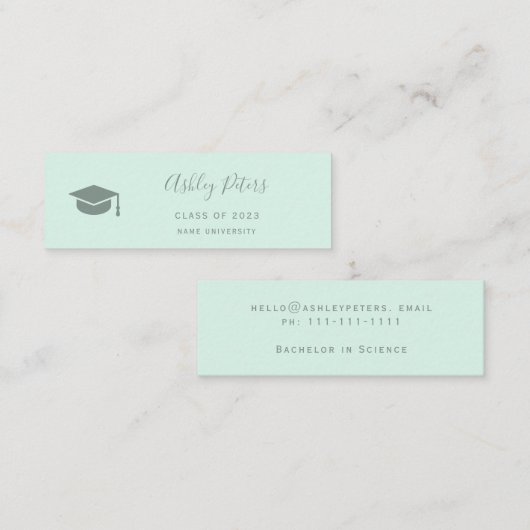 Eenvoudig typografisch pastelgroen afstuderen mini visitekaartje (Voorkant / Achterkant)