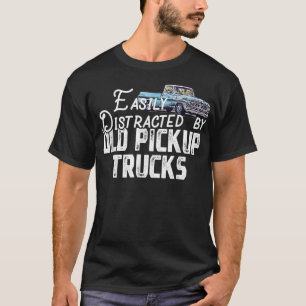 Eenvoudig verstoord door oude ophaalwagens met een t-shirt