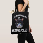 Eenvoudig verstoord door Tuxedo-katten Tote Bag (Dichtbij)