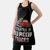 Eenvoudig verstoorde oude ophaalvrachtwagens die e schort (Insitu)