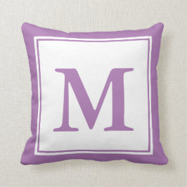 Eenvoudig wit en lavender monogram kussen