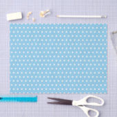 Eenvoudig wit patroon op babyblauw tissuepapier (Craft)