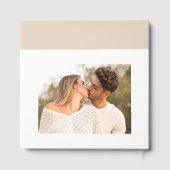 Eenvoudig Zand Beige Modern Cakkigrafie Schrift Fo Gastenboek (Achterkant)