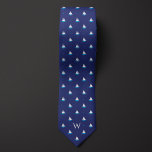 Eenvoudig zeilboot Monogram Stropdas<br><div class="desc">Blauwe minimalistische zeilboot stropdas voor bootliefhebbers of zeilliefhebbers. Eenvoudig,  elegant ontwerp geschikt voor zowel zakelijke als casual draag. Kan worden gepersonaliseerd met een monogram. Neem een kijkje op de bijpassende sokken met hetzelfde ontwerp om een geweldige combo cadeau te creëer voor Vaderdag,  verjaardag of andere speciale gelegenheid.</div>