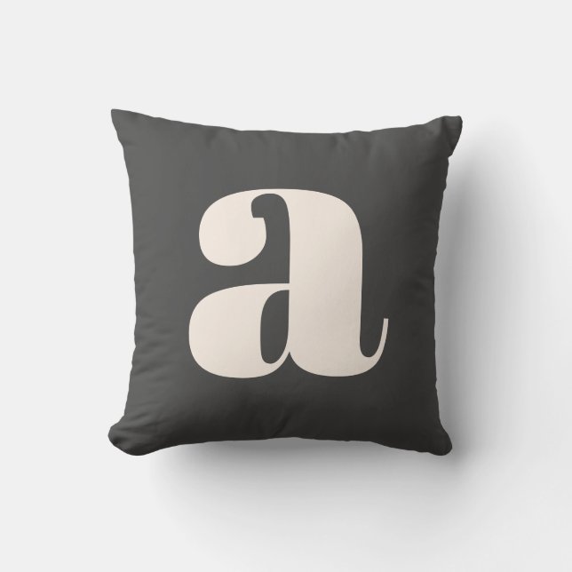 Eenvoudig zwart en wit vet retro monogram initiaal kussen (Voorkant)