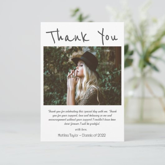 Eenvoudig zwart handschrift foto Afstuderen Bedankkaart (Staand voorkant)