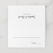 Eenvoudig zwart monogram gevouwen bruiloft plaatskaartje (Buitenkant ongevouwen)