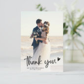 eenvoudig zwart script pasgetrouwden bruiloft foto bedankkaart (Staand voorkant)
