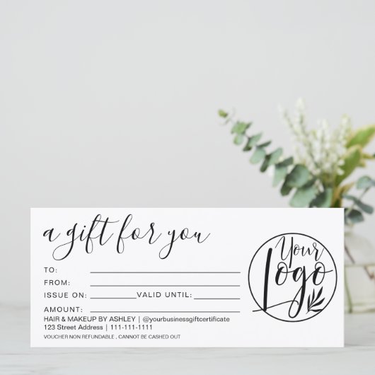 Eenvoudig zwart-wit cadeaubon logo (Staand voorkant)