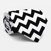 Eenvoudig zwart-wit Chevron-patroon Stropdas (Opgerold)