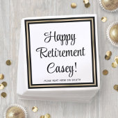 Eenvoudig zwart, wit en goud bij de aftredingspart servet