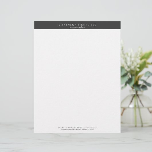 Eenvoudig, zwart-wit en zwart persoonlijk briefhoofd (Staand voorkant)