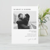 Eenvoudig zwart wit foto monogram & script bruilof kaart (Staand voorkant)