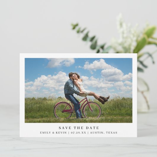 Eenvoudig zwart wit minimalistische foto moderne b save the date (Staand voorkant)