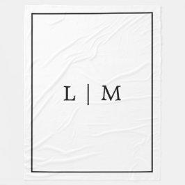 Eenvoudig zwart-wit monogram fleece deken