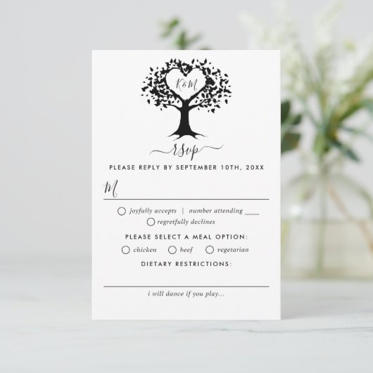 Eenvoudig zwart-wit monogram heetbomen bruiloft RSVP kaartje (Staand voorkant)